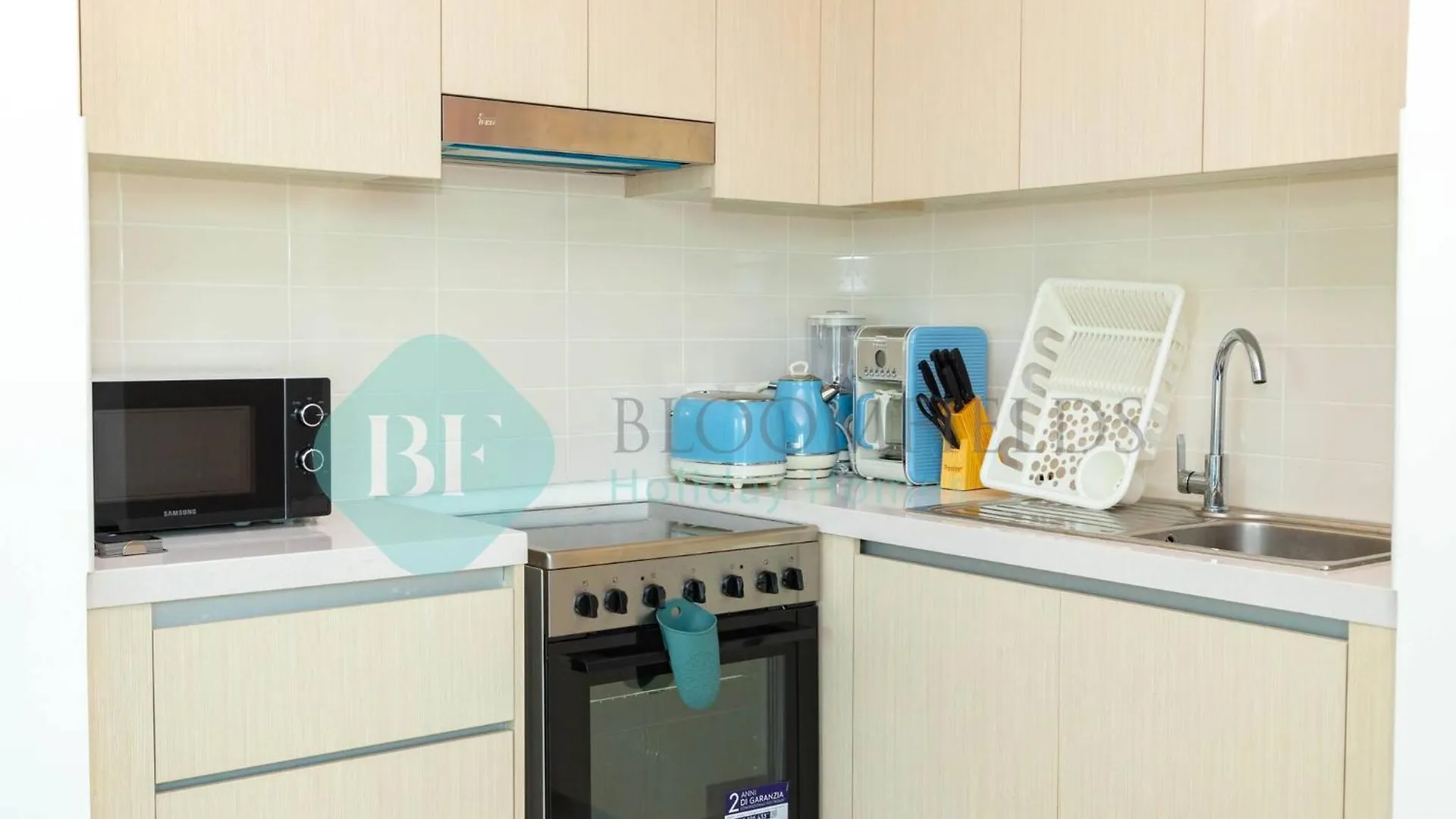 Bloomfields Stu Partial Canal View In Waters Edge Абу-Даби ОАЭ